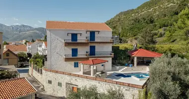 Villa 4 chambres dans Tivat, Monténégro