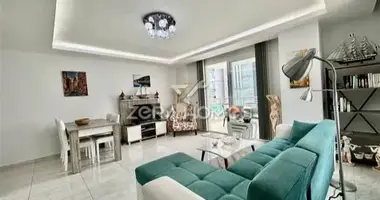 2 room apartment with parking, with furniture, with air conditioning in Mahmutlar, Turkey