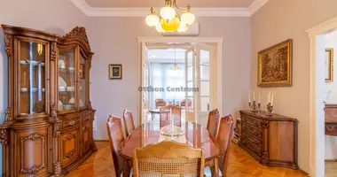 4 room apartment in Budapest, Hungary