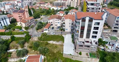 De inversiones 2 000 m² en Becici, Montenegro