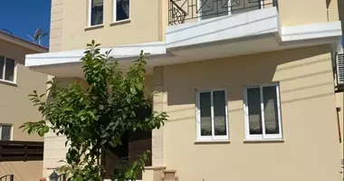 Casa 4 habitaciones en Oroklini, Chipre