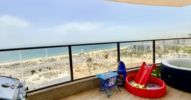 5 room apartment in Ashdod, Israel