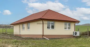 5 room house in Varpalota, Hungary