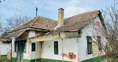 2 room house in Cegled, Hungary