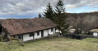 2 room house in Holloko, Hungary