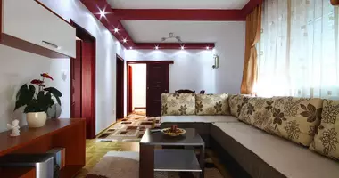 Wohnung 2 Schlafzimmer mit Parkplatz, mit Möbliert, mit Klimaanlage in Budva, Montenegro