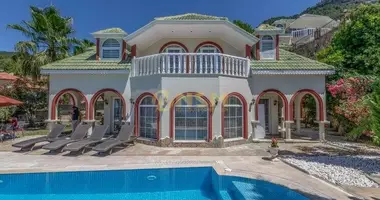Villa 5 Zimmer mit Schwimmbad, mit BBQ Bereich in Alanya, Türkei