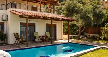 Villa 2 chambres avec Vue sur la mer, avec Piscine, avec Vue sur la montagne dans Patima, Grèce