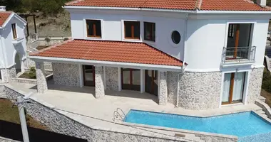Вилла 6 комнат  со стеклопакетами, с балконом, с видом на море в Тиват, Черногория