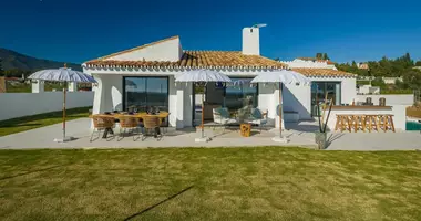 Villa 3 bedrooms with Furnitured, with Terrace, with Garage in Estepona, Spain