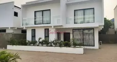 Квартира 3 спальни в Аккра, Гана