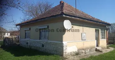 2 room house in Kisszekeres, Hungary