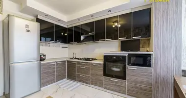 Apartamento 4 habitaciones en Minsk, Bielorrusia