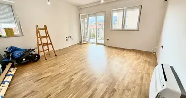 Apartamento 3 habitaciones en Budva, Montenegro