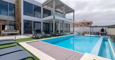 Villa 5 bedrooms with parking, with Furnitured, with Elevator in Adeje, Spain