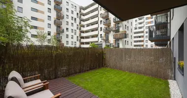 Mieszkanie 2 pokoi w Warszawa, Polska