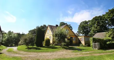 Haus in Georgenburg, Litauen