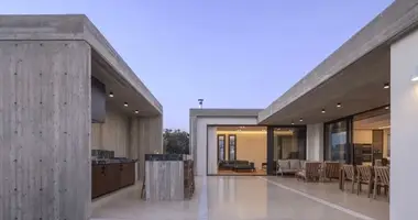 Casa 4 habitaciones en Yeroskipou, Chipre
