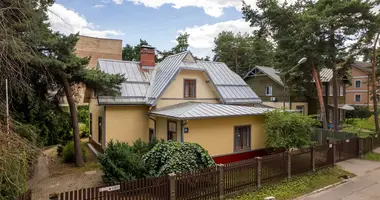 8 room house in Jurmala, Latvia