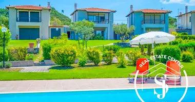 Villa 4 bedrooms in Pefkochori, Greece