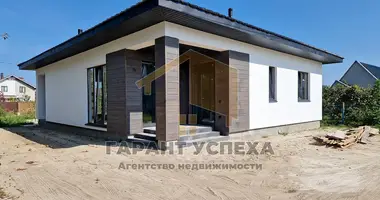 Casa en Kamianica Zyravieckaja, Bielorrusia