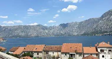 Wohnung 3 Zimmer in Prcanj, Montenegro