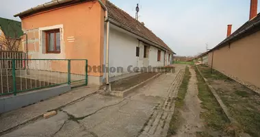 3 room house in Nagyigmand, Hungary