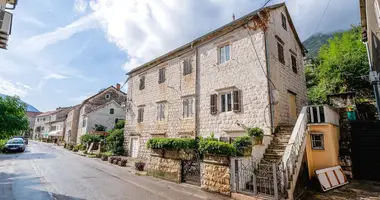 3 bedroom apartment in Kotor, Montenegro