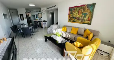 Penthouse 5 rooms in Ashkelon, Israel