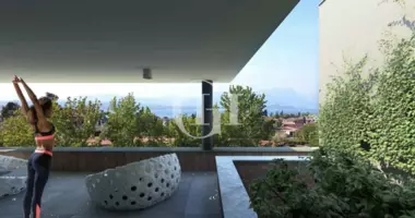 Mieszkanie 4 pokoi w Desenzano del Garda, Włochy