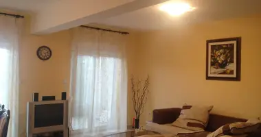 Wohnung 2 Schlafzimmer in Zelenika-Kuti, Montenegro