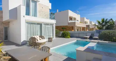 Villa 3 bedrooms with parking, with Balcony, with Air conditioner in Torrevieja, Spain