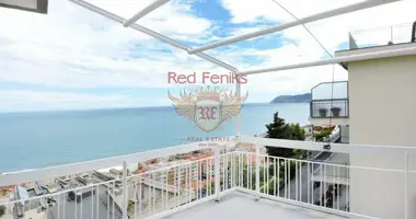 2 bedroom apartment in Alassio, Italy