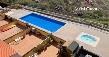 3 bedroom apartment in Arona, Spain