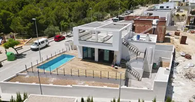 Villa  con Jardín, con Piscina privada, con Barbacoa en Alfaz del Pi, España