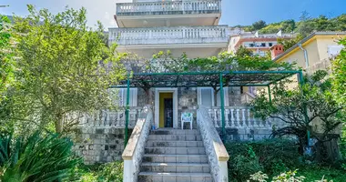 Вилла в Херцег-Нови, Черногория