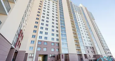 Apartamento 3 habitaciones en Minsk, Bielorrusia