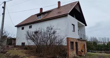 2 room house in Sukoro, Hungary