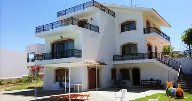 Villa 8 chambres avec Vue sur la mer, avec Piscine, avec Vue sur la montagne dans Skaleta, Grèce