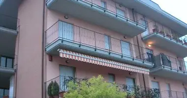 Квартира 4 комнаты в Терни, Италия