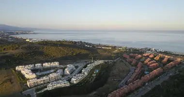 3 bedroom apartment in Estepona, Spain