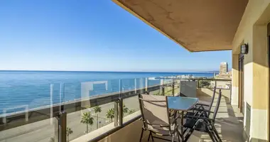 3 bedroom apartment in Estepona, Spain