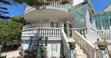3 bedroom house in Pefkochori, Greece