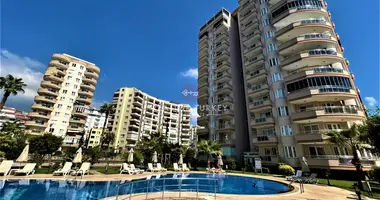 2 bedroom apartment in Mahmutlar, Turkey