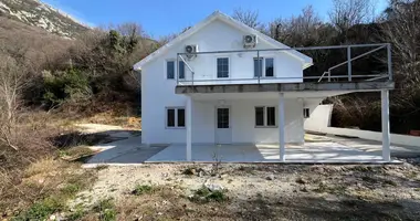 4 bedroom house in Misici, Montenegro