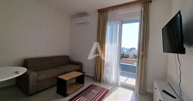 Apartamento 1 habitacion con Vistas al mar en Becici, Montenegro