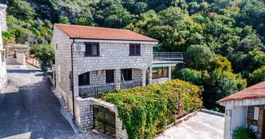 Casa 6 habitaciones en Becici, Montenegro