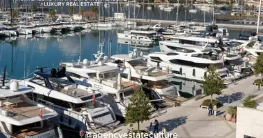 Apartamento 3 habitaciones en Tivat, Montenegro