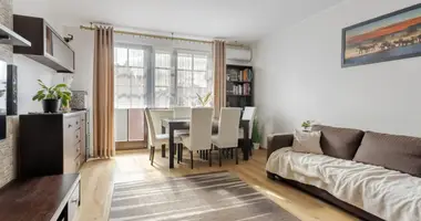 Квартира 2 комнаты в Варшава, Польша