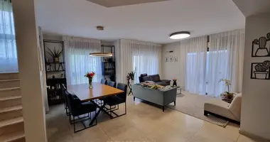 Duplex 6 rooms in Kiryat Ono, Israel